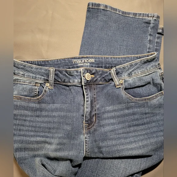 Maurices Women's Mid Rise Blue Jeans - Picture 3 of 6